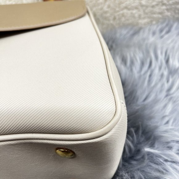 Burberry DK88 Medium Trench Calfskin Top Handle Bag Limestone Honey EUC - Picture 10 of 16